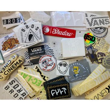 STICKERS PACK, FREE with 50 € purchase, code : MIX